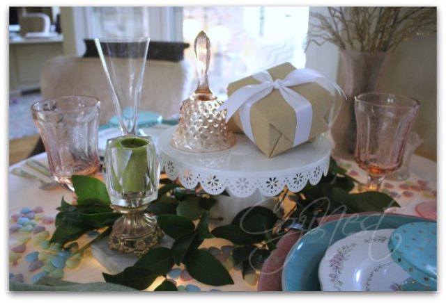 Cakeplate in Tablescape